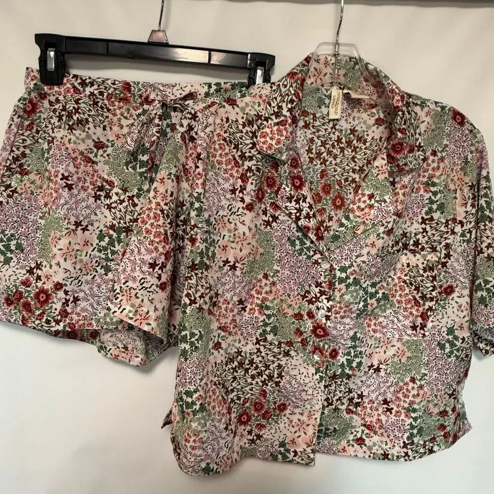 Cynthia Rowley two-piece short pajama set floral size small NWOT